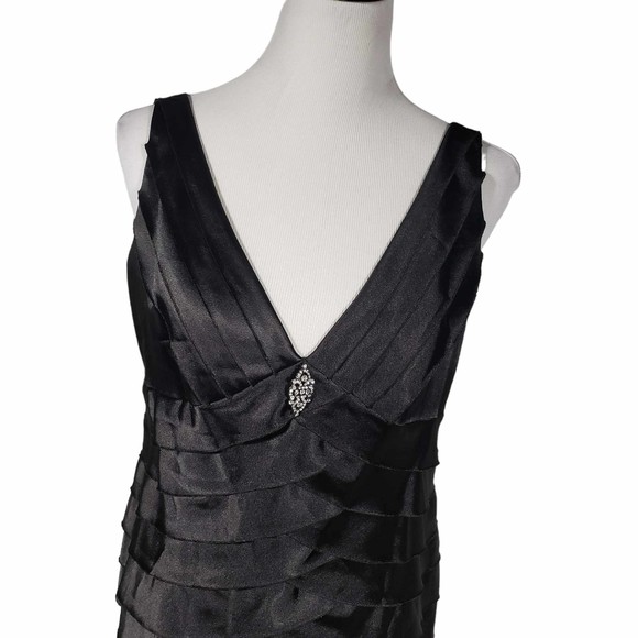 Jones New York women's size 14 Shiny Black Sleeveless Knee Length Dress - Picture 2 of 8